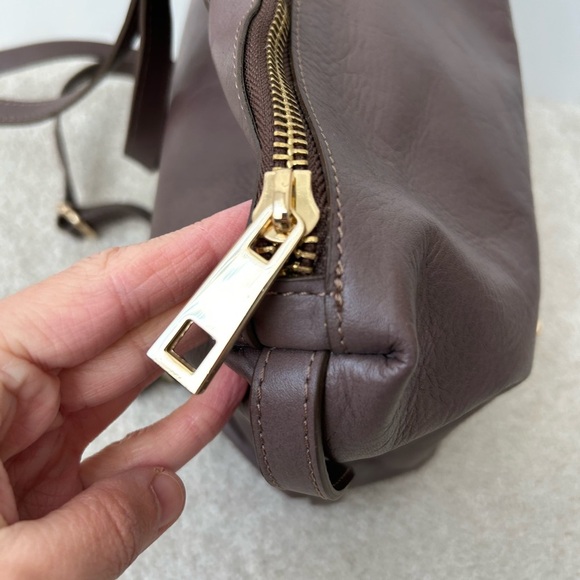 Simons genuine leather backpack taupe - Picture 7 of 16